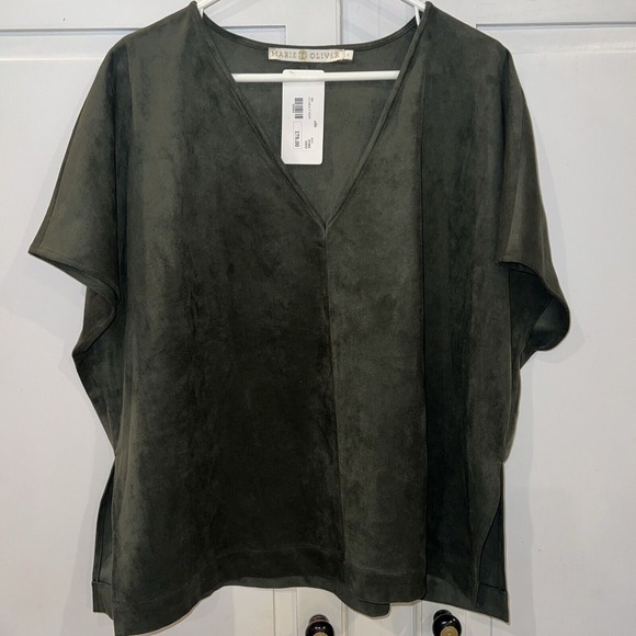 Marie Oliver NWT Olive Green‎ Faux Suede Boxy Top V-neck Medium Split Side - Picture 1 of 8